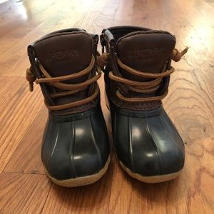 Sperry Toddler Size 7 boots